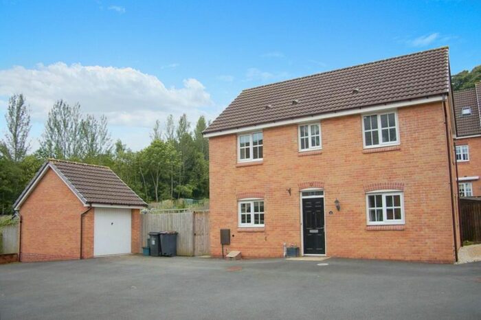 3 Bedroom Detached House To Rent In Sorrell Gardens, Valley Heights, Newcastle-Under-Lyme, ST5