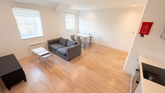 1 Bedroom Flat To Rent In Pelham House, High Street, Hornchurch, RM12