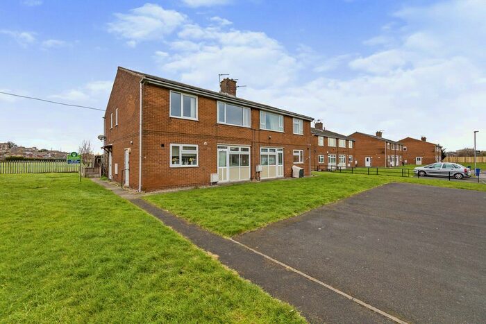 2 Bedroom Flat To Rent In Belmont Avenue, Barnsley, South Yorkshire, S71