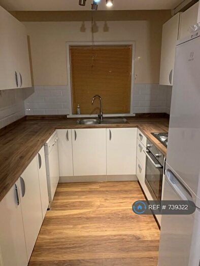 4 Bedroom Maisonette To Rent In Oakshott Court, London, NW1