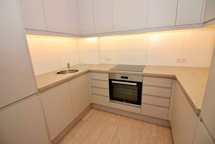 1 Bedroom Flat To Rent In Alexandra Grove, Finsbury Park, London, N4