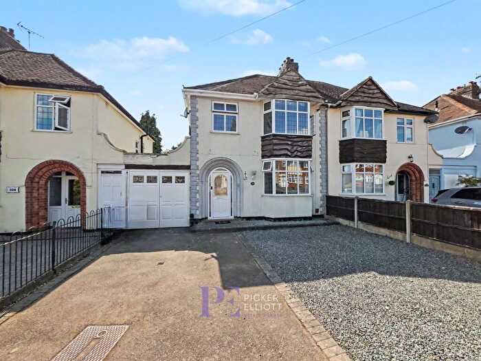3 Bedroom Semi-Detached House For Sale In Stanley Road, Hinckley, LE10