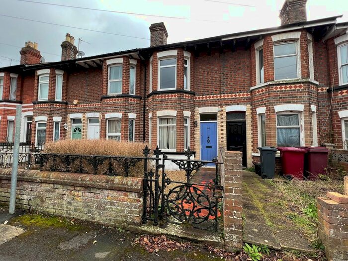2 Bedroom Terraced House To Rent In Milman Road, Reading, Berkshire, RG2