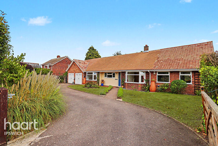 5 Bedroom Detached Bungalow For Sale In Ipswich Road, Ipswich, IP9