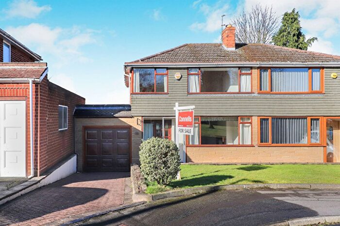 3 Bedroom Semi-Detached House For Sale In Waverley Crescent, Lanesfield, Wolverhampton, WV4
