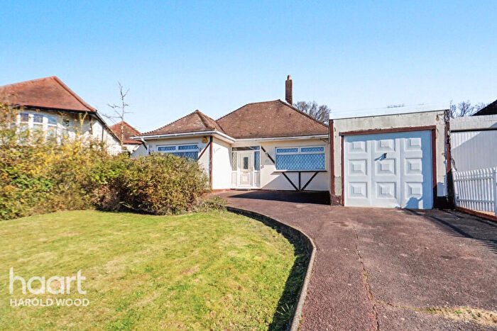 2 Bedroom Detached Bungalow For Sale In The Mount, Noak Hill, RM3