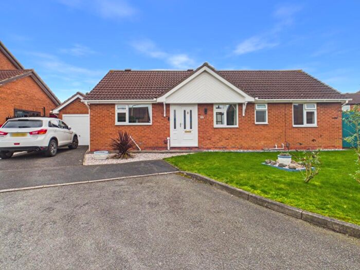 3 Bedroom Detached Bungalow For Sale In Hawkins Close, Hinckley, LE10
