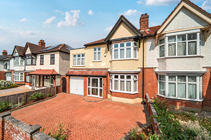 4 Bedroom Semi-Detached House For Sale In Crantock Road, London, SE6