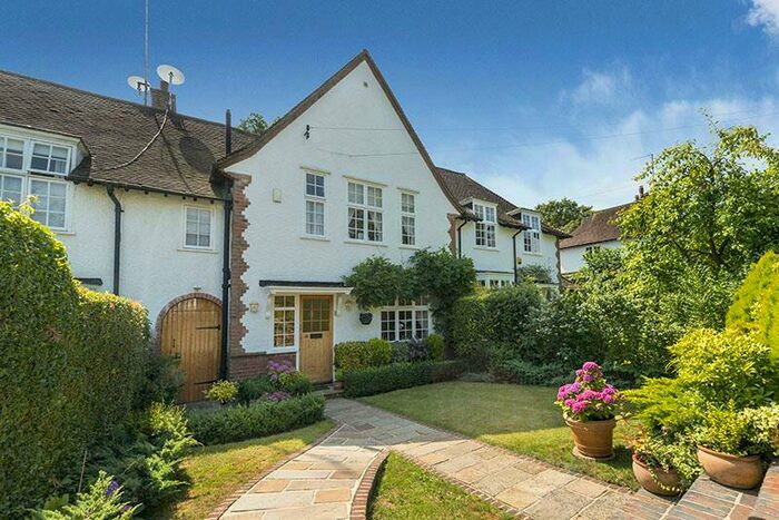 4 Bedroom Semi-Detached House To Rent In Denman Drive South, Hampstead Garden Suburb, NW11