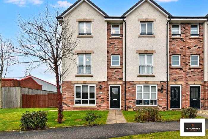 5 Bedroom End Of Terrace House For Sale In Roundhouse Crescent, Renfrew, Renfrewshire, PA4