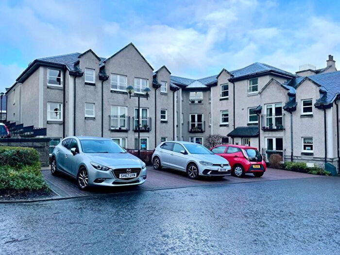 1 Bedroom Link Detached House For Sale In Kirk Brae, Cults, AB15