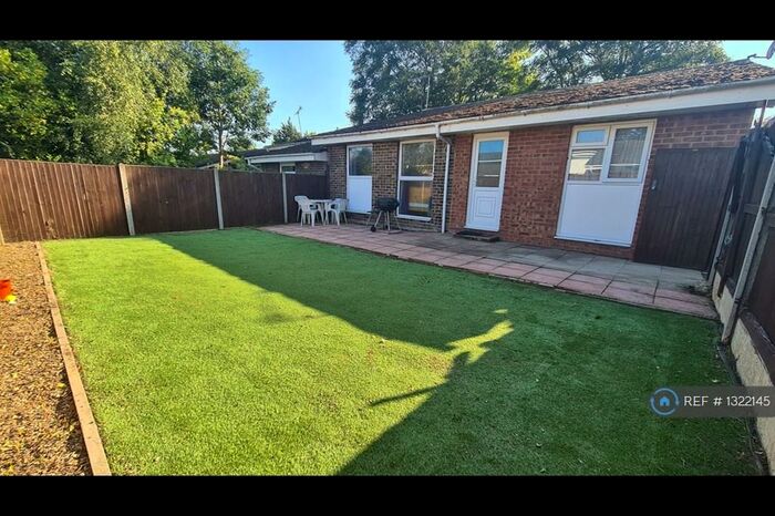 5 Bedroom Bungalow To Rent In Ulcombe Gardens, Canterbury, CT2