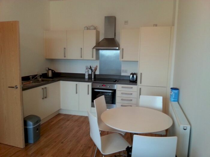 2 Bedroom Flat To Rent In Manor Road, Wallington, SM6