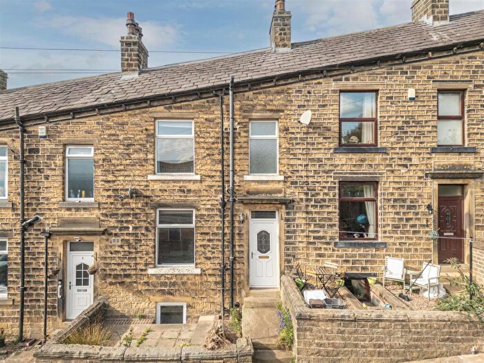 1 Bedroom Terraced House For Sale In Thornfield Street, Greetland, Halifax, HX4