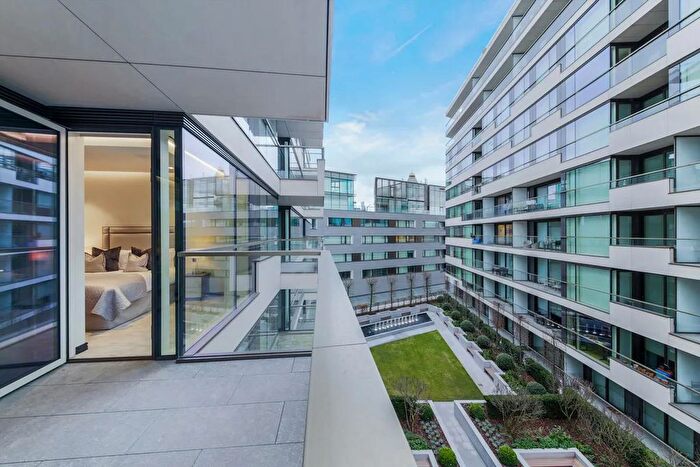 2 Bedroom Flat To Rent In Balmoral House, Earls Way, London, SE1