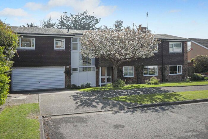 6 Bedroom Detached House For Sale In Seven Stones Drive, Broadstairs, CT10