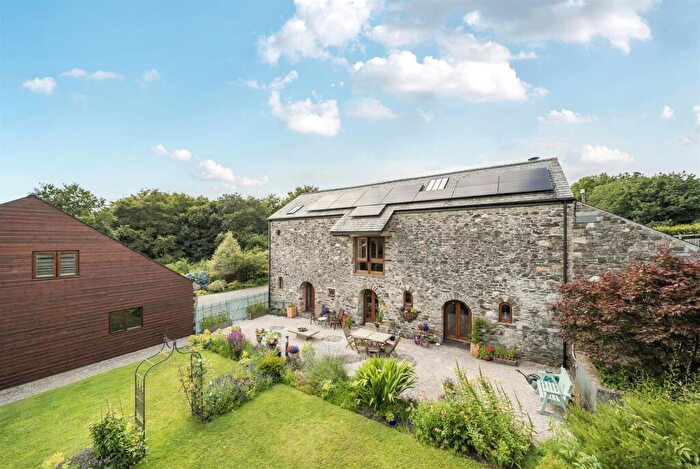 6 Bedroom Detached House For Sale In Mary Tavy, Devon, PL19