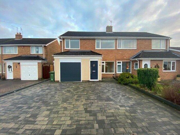 3 Bedroom Semi-Detached House To Rent In Mancetter Road, Shirley, Solihull, B90