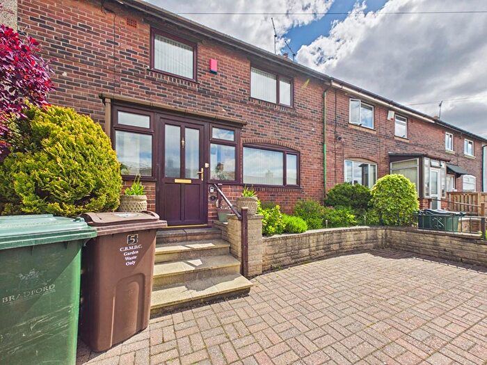 3 Bedroom Terraced House For Sale In Powell Road, Bingley, BD16