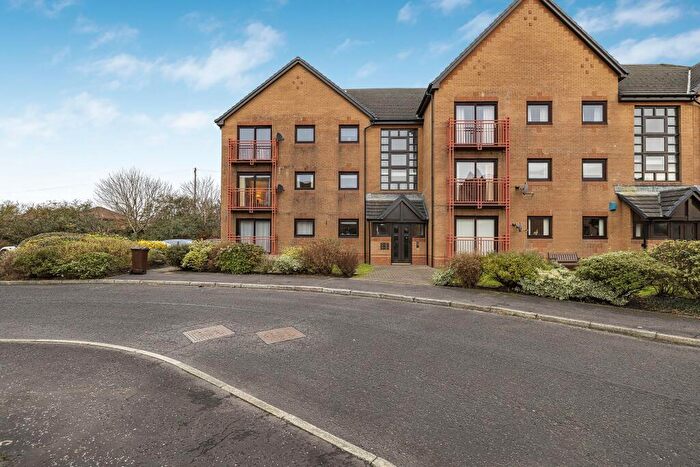 3 Bedroom Flat For Sale In Curlinghall, Largs, KA30