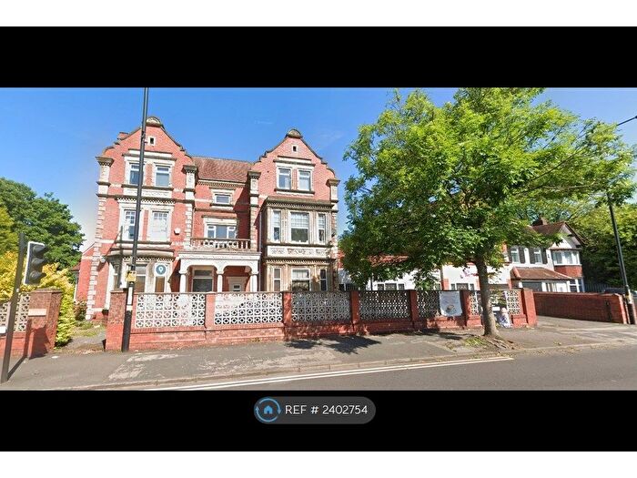 3 Bedroom Flat To Rent In City Road, Birmingham, B16