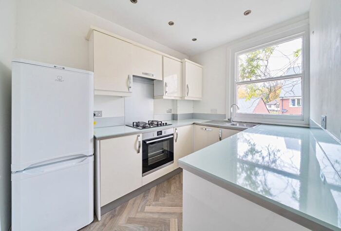 1 Bedroom Flat For Sale In Malvern Road, Cheltenham, Gloucestershire, GL50