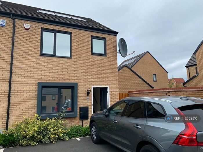 3 Bedroom Semi Detached House To Rent In Grable Avenue, Oxley Park, Milton Keynes, MK4