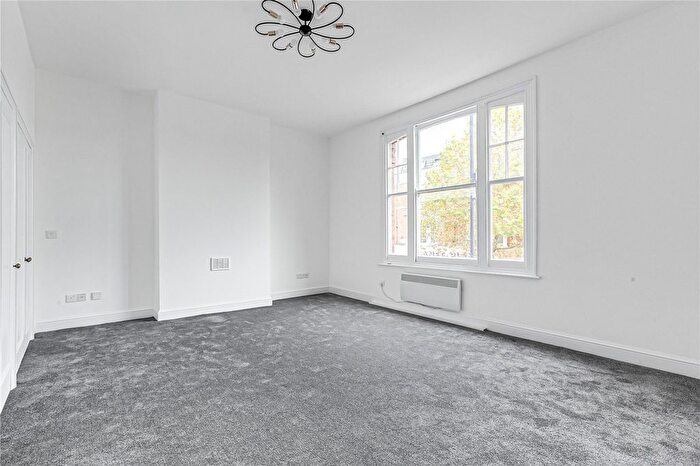 Studio To Rent In Wandsworth Bridge Road, London, SW6