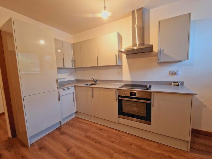 2 Bedroom Apartment To Rent In The Quadrant, SN5