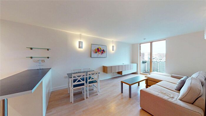 2 Bedroom Flat To Rent In The Bridge, Dearmans Place, Salford, M3