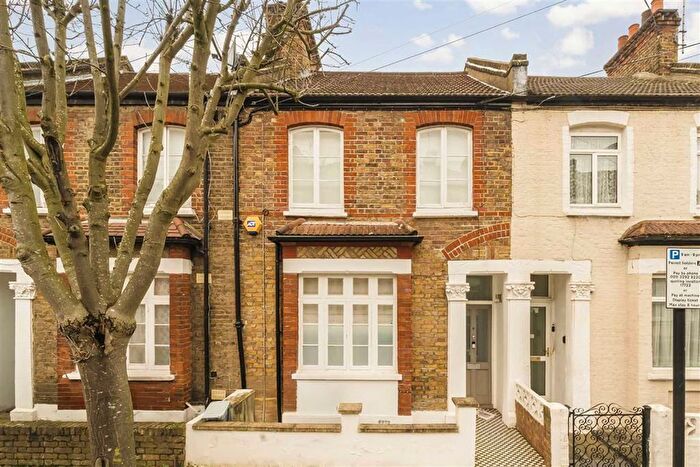 3 Bedroom Property For Sale In Tunis Road, Shepherds Bush, W12