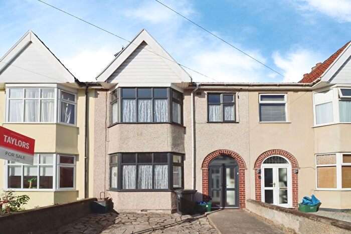 3 Bedroom Terraced House For Sale In Holdenhurst Road, Kingswood, Bristol, BS15