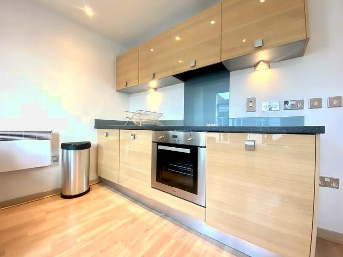 Apartment To Rent In St Pauls Place, St Pauls Square, Birmingham, B3