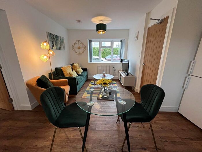 1 Bedroom Flat To Rent In Imber Road, Warmisnter, Wiltshire, BA12