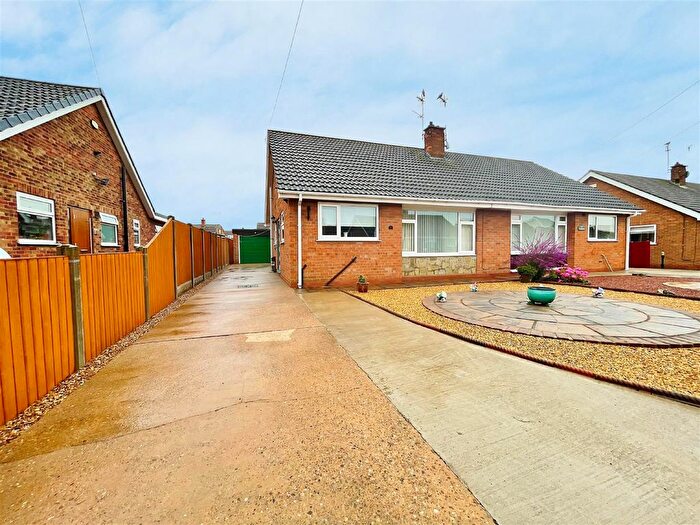 2 Bedroom Semi-Detached Bungalow For Sale In Thirlmere Walk, Goole, DN14