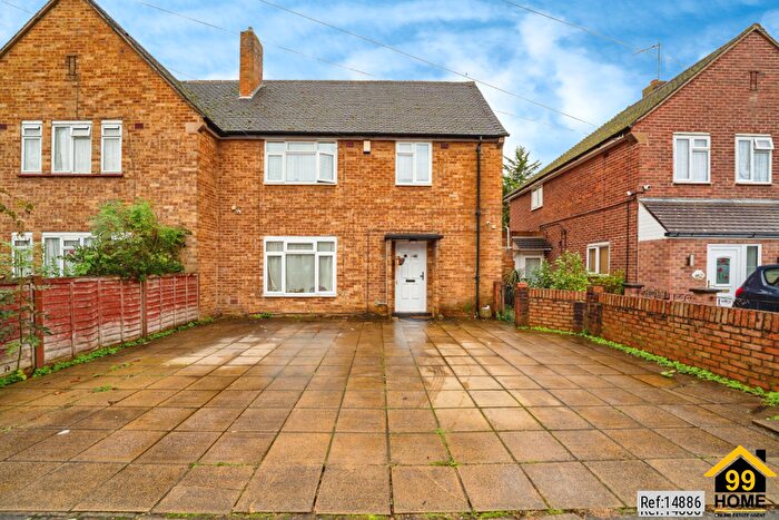 3 Bedroom Terraced House To Rent In The Dingle, Uxbridge, UB10