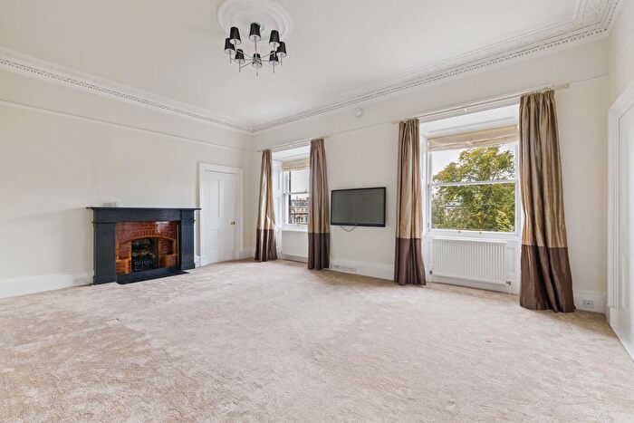 3 Bedroom Flat To Rent In Moray Place, New Town, Edinburgh, EH3