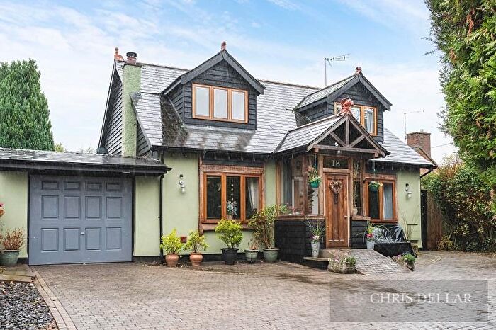 4 Bedroom Detached Bungalow For Sale In Hare Street Road, Buntingford, SG9