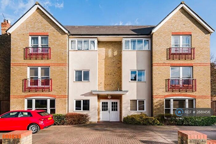 2 Bedroom Flat To Rent In Carholme Road, London, SE23