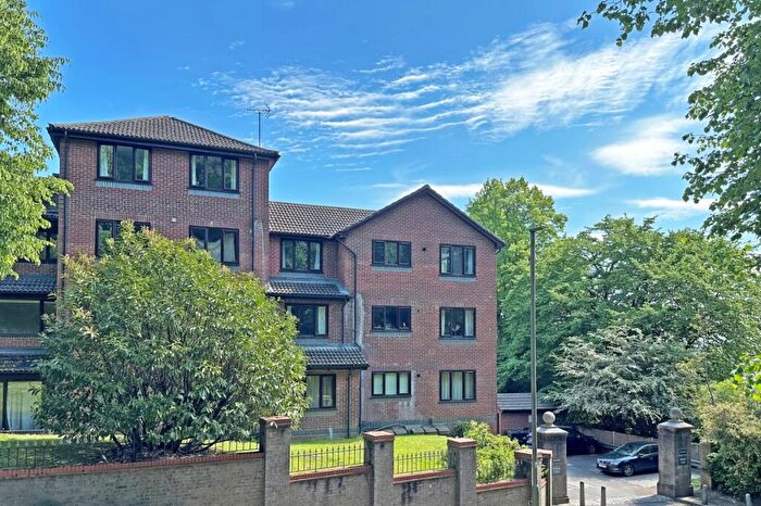 1 Bedroom Apartment To Rent In Mill Street, Redhill, RH1
