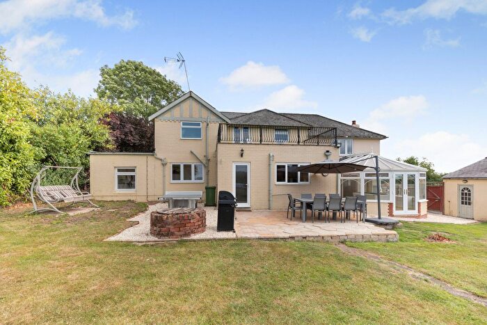 5 Bedroom Detached House For Sale In Newland Lane Newland Droitwich, Worcestershire, WR9
