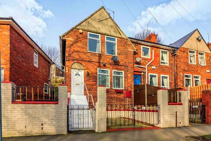 2 Bedroom Semi-Detached House To Rent In Horninglow Road, Sheffield, S5