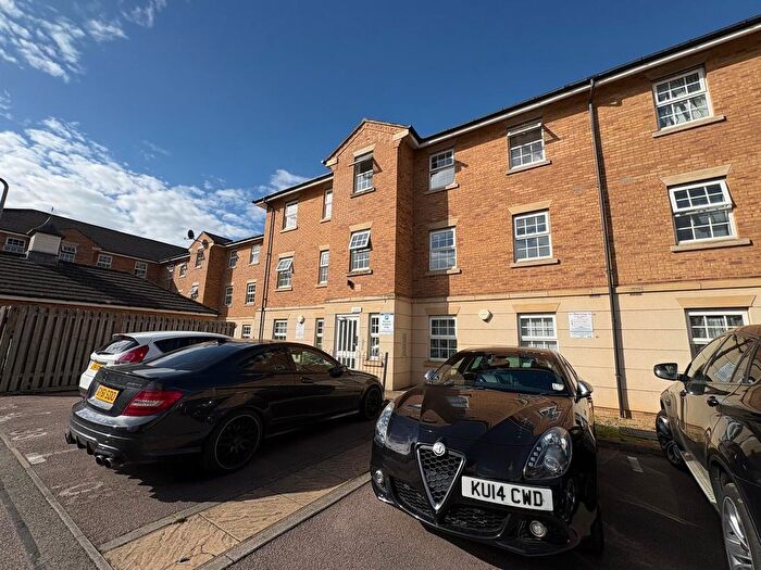 2 Bedroom Flat To Rent In Lion Court, Northampton, NN4