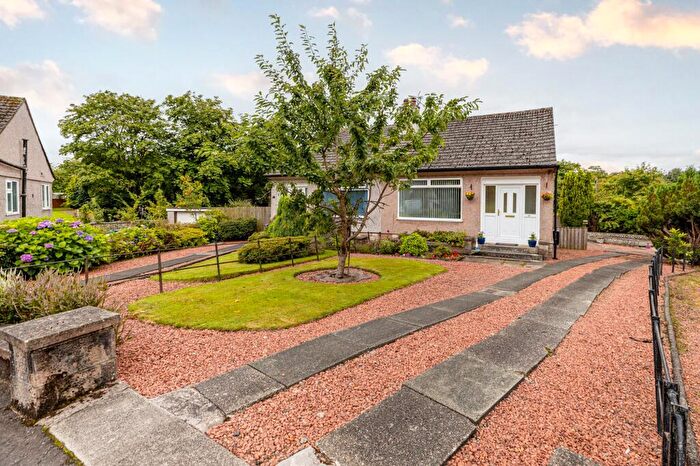 2 Bedroom Semi-Detached House For Sale In Drumcarn Drive, Milngavie, G62