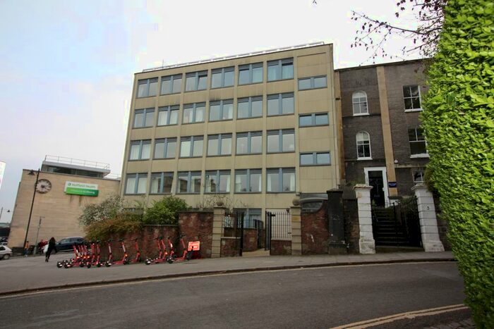 2 Bedroom Flat To Rent In Richmond Hill, Clifton, Bristol, BS8