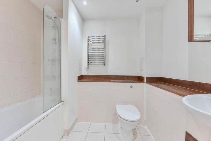 1 Bedroom Flat To Rent In Surrey Quays Road, Canada Water, London, SE16