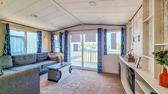 2 Bedroom Mobile/park Home For Sale In Lossiemouth, IV31