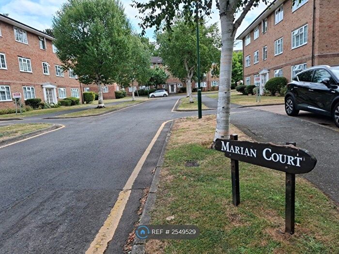 2 Bedroom Flat To Rent In Robin Hood Lane, Sutton, SM1