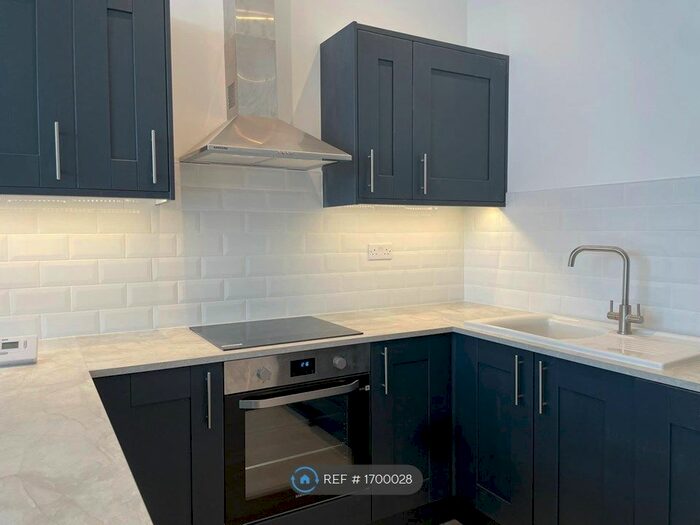 2 Bedroom Flat To Rent In Breton House, Luton, LU2