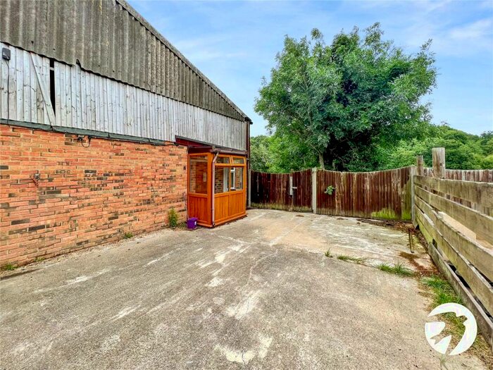 2 Bedroom Flat To Rent In Parsonage Lane, Sidcup, Kent, DA14